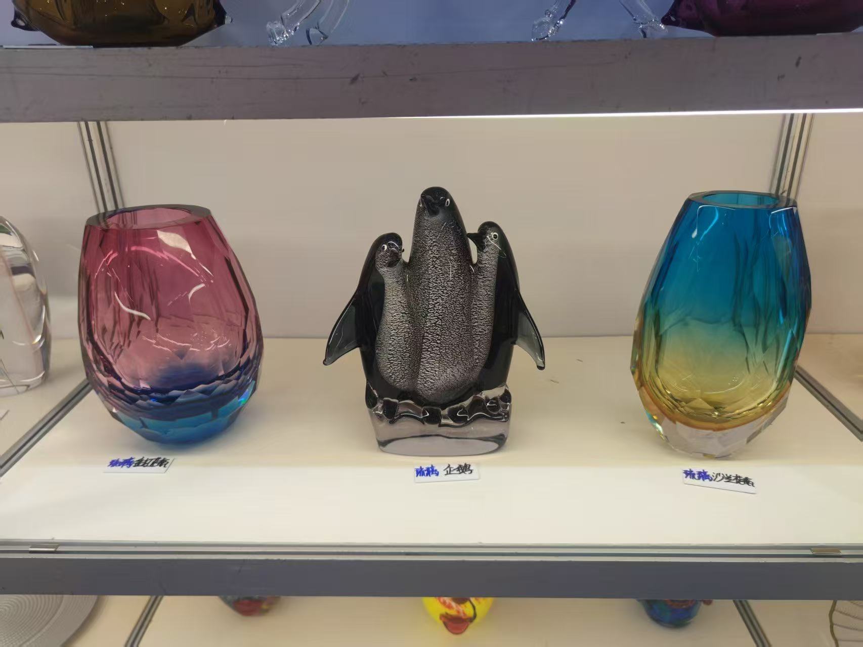 Signature Liuli Penguins